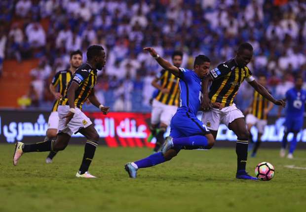 فوز الاتحاد على الهلال سيمنحه الدوري !