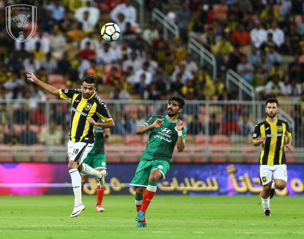 عزل وسط العميد وحصار فيلانويفا الأبرز في مباراة الاتحاد والاتفاق