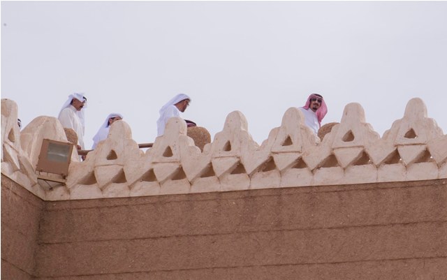 شاهد بالصور.. الأجيال الملكية الخليجية تلتقي في قصر العوجا