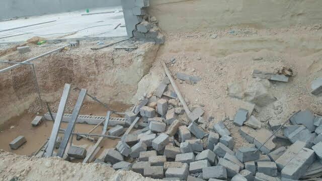 وفاة عامل وإصابة 3 نتيجة انهيار جدار تحت اﻹنشاء بـ #الأحساء