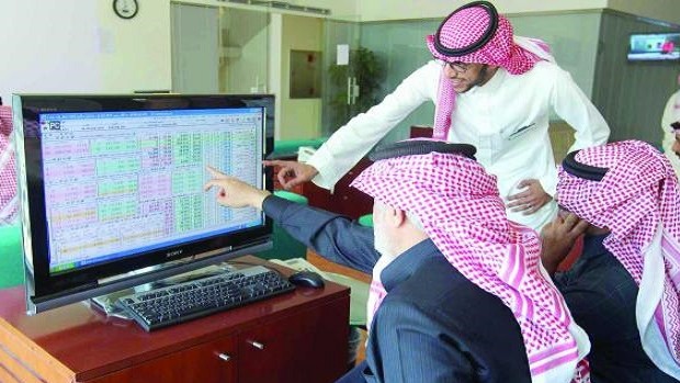 البنوك السعودية: متوسط رواتب التنفيذيين تنخفض خلال 2015 بنسبة 7 % إلى 2.65 مليون ريال