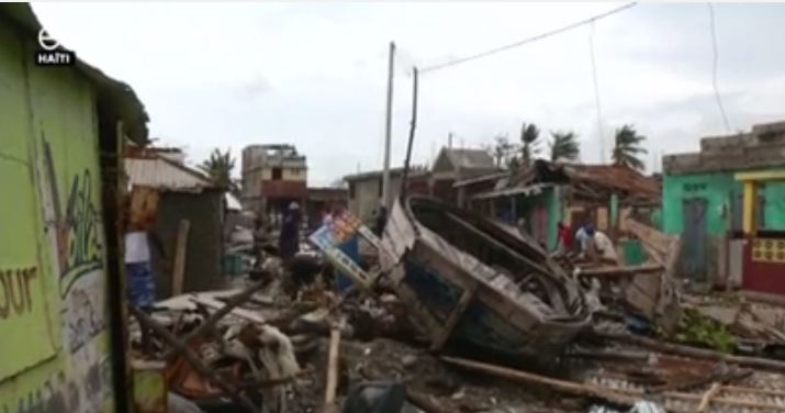 إعصار ماثيو يهدد أمريكا بعد مقتل 500 في هايتي