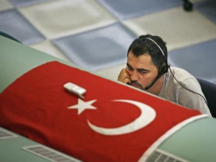 توقعات بانكماش الاقتصاد التركي ووصول التضخم إلى ذروته