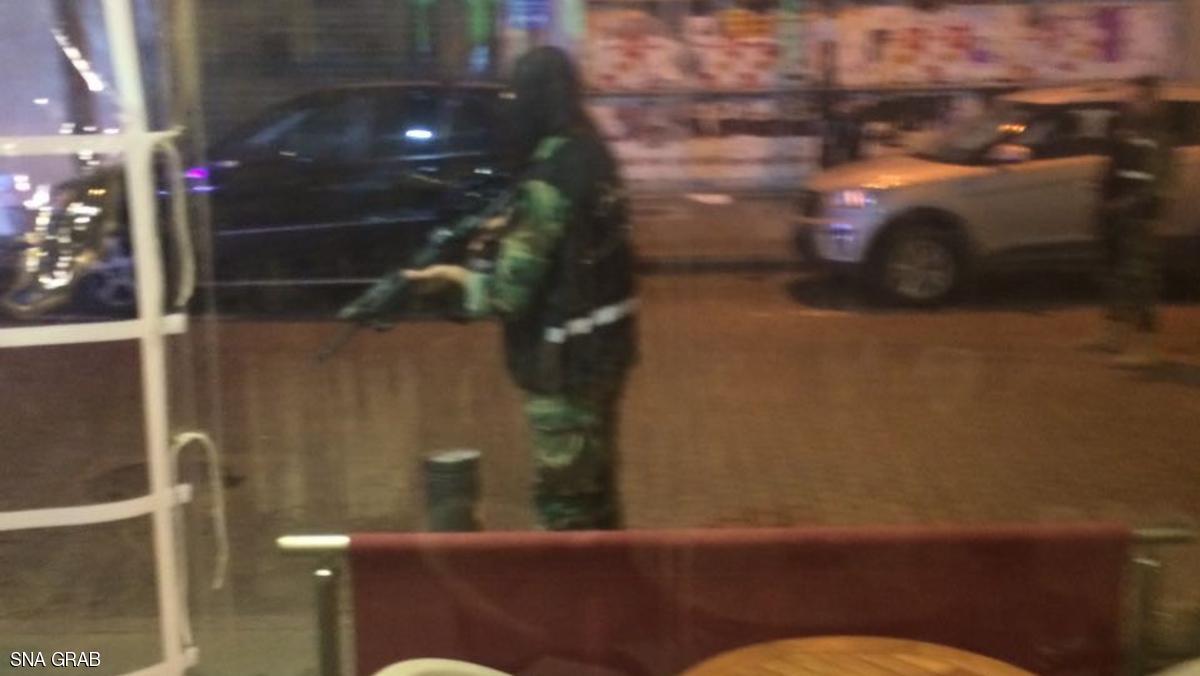 القبض على إنتحاري قبل تفجير نفسه بدقائق في مقهى بلبنان