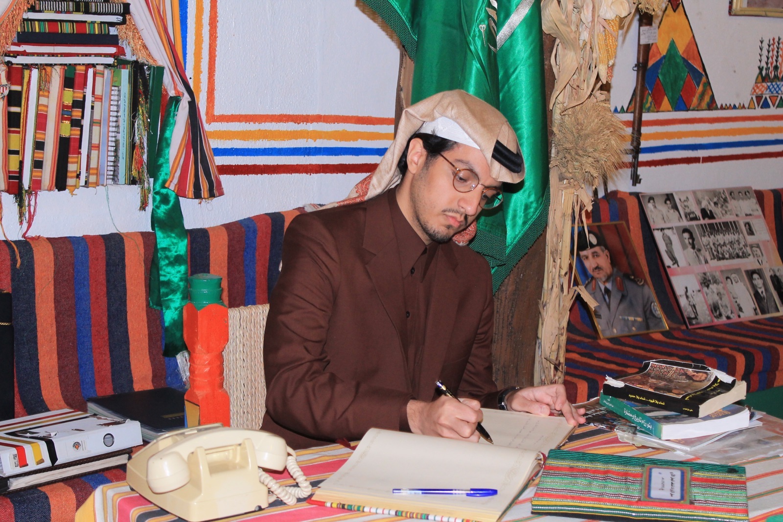الأمير ابن عياف في متحف الجحل الأثري بـ #عسير