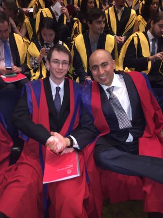 تركي بن خالد يحتفل بتخرجه في جامعة كنجز كوليج لندن