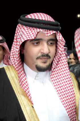 عبدالعزيز بن فهد لمن سأل عنه : أنتم في قلبي