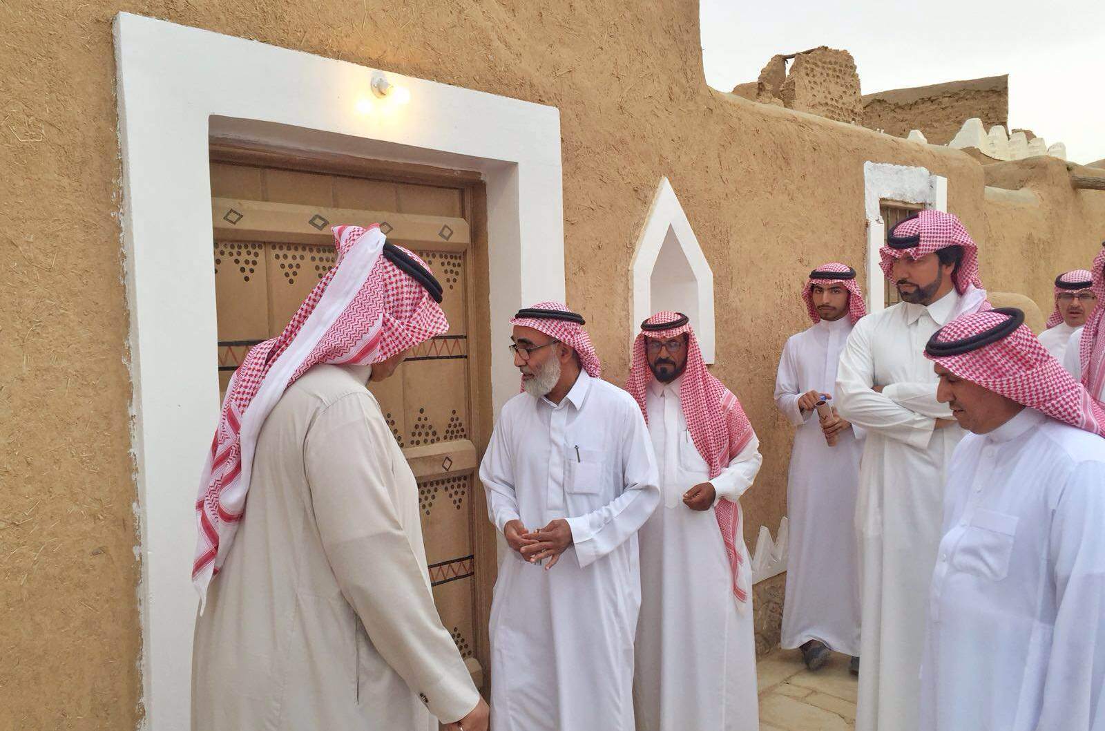 الاميران سعود وبدر يعودان 250 عاماً في قرية القصب (3)