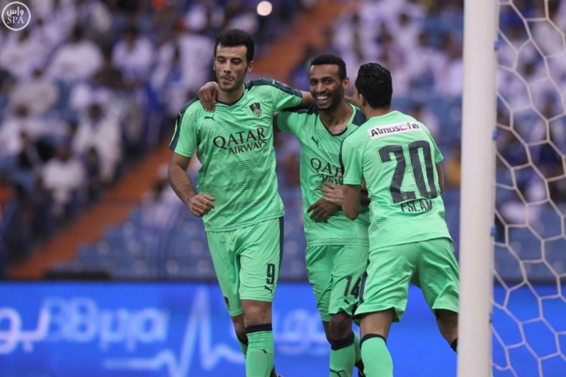 الاهلي يفوز على الهلال