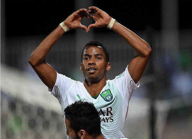 #الأهلي يتصدر الدوري بفوزه على #نجران