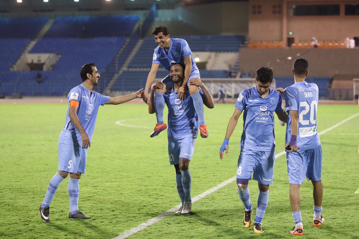 الدوري السعودي.. الباطن المغامر يستدرج الرائد الجريح