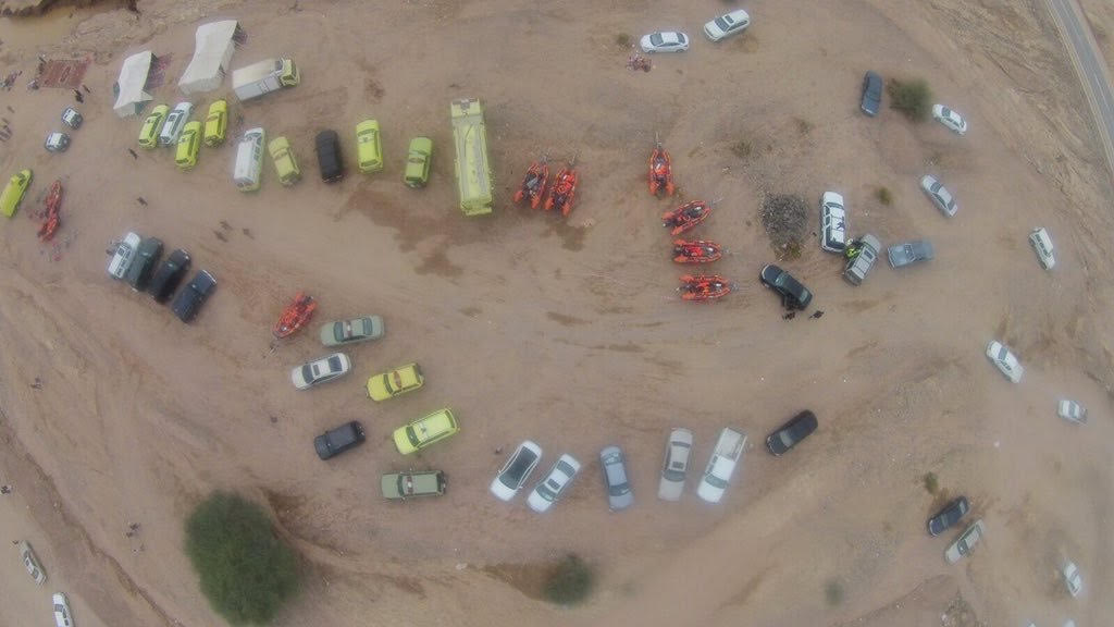 شاهد.. صوراً جوية لعمليات البحث عن مفقودي وادي البيضاء