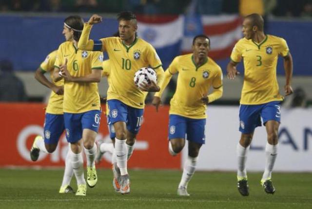 بالفيديو والصور..البرازيل تحقق أول فوز لها بعد فضيحة المونديال على حساب بيرو