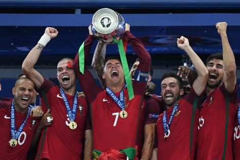 تعرّف على مكافآت لاعبي البرتغال بعد التتويج ببطولة يورو 2016!