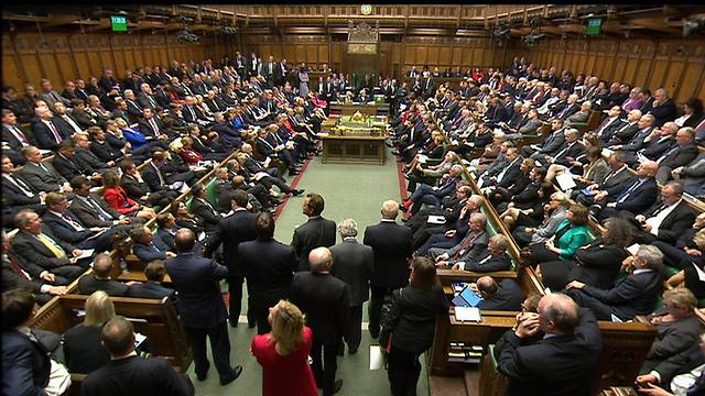 البرلمان البريطاني يوشك على الانهيار