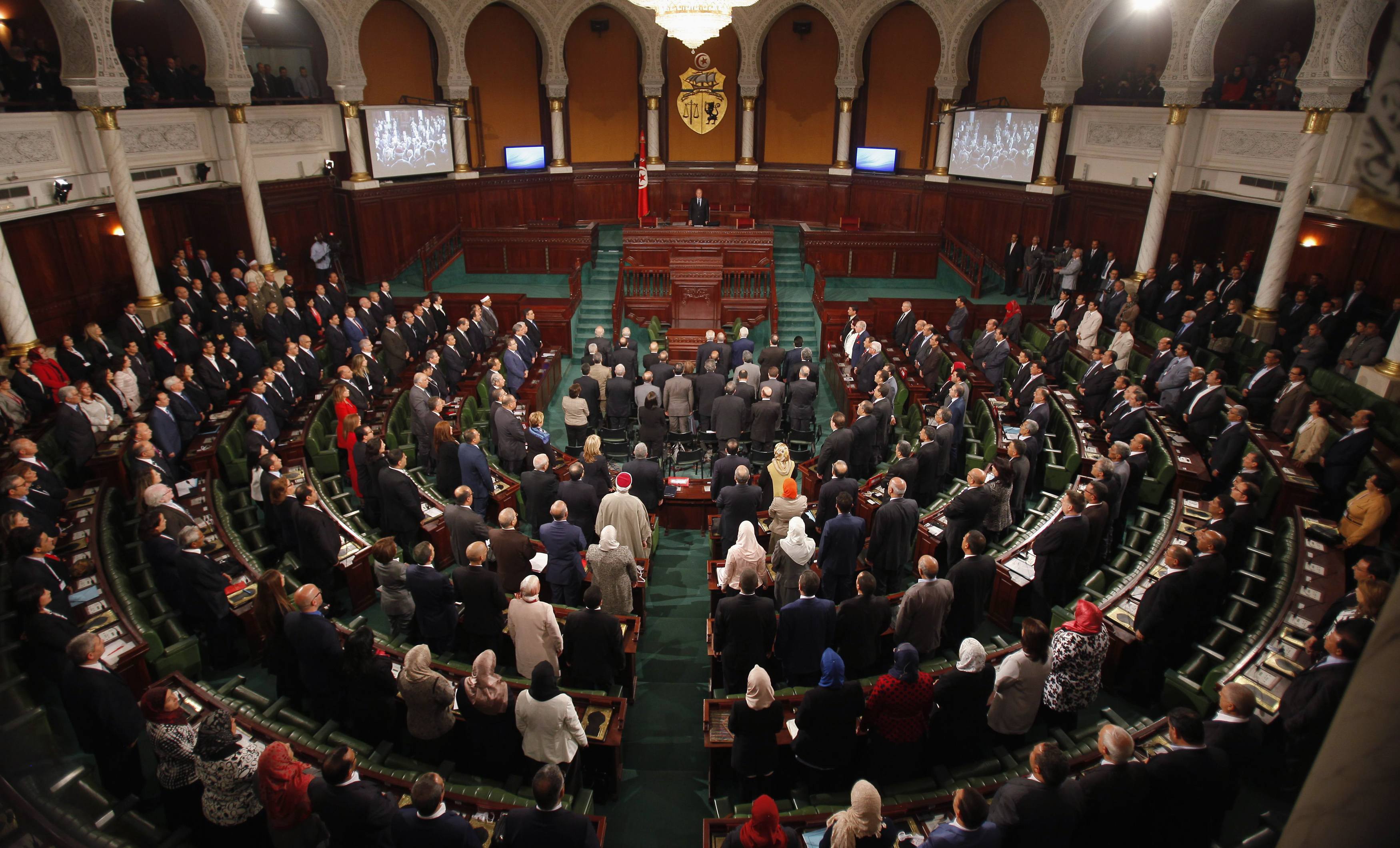 اعتقال تونسي حاول اقتحام البرلمان بالسكين