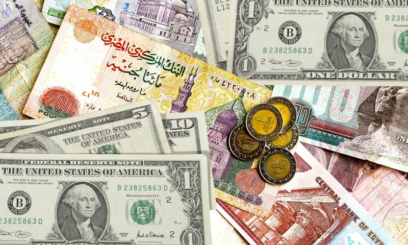أسعار الدولار تقترب من 18 جنيه في البنوك المصرية
