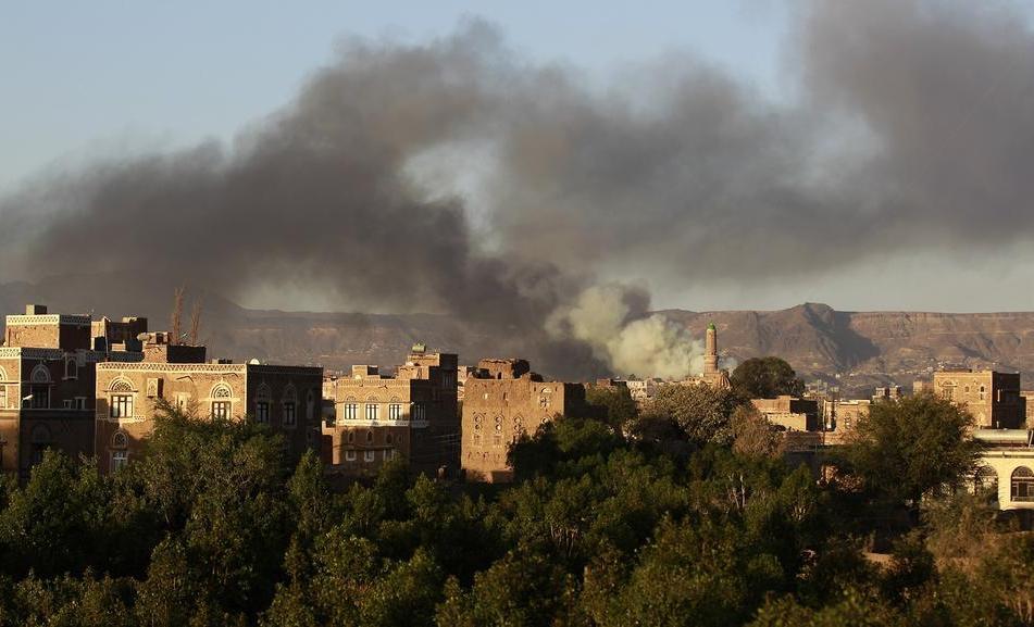غارات وقصف للتحالف على مواقع للحوثيين بتعز وشبوة