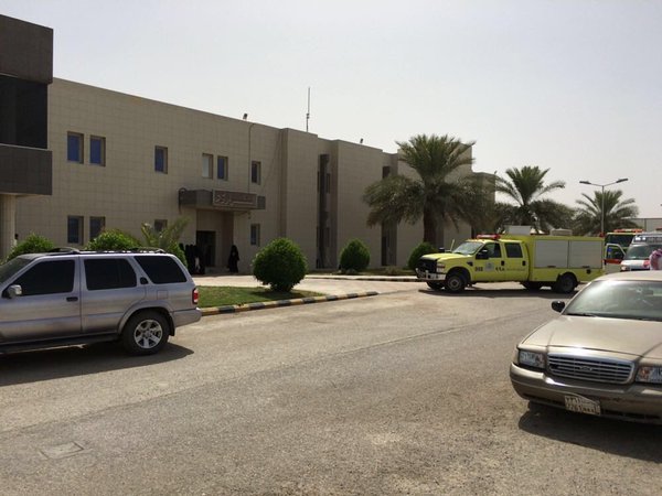 بالصور.. التماس كهربائي يخلي مستشفى نقاهة الرياض.. ذاتياً