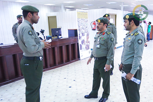 بالصور.. الجعيد والمقبل يقفان على استعدادات صالات الحج بجوازات منفذي البطحاء وسلوى