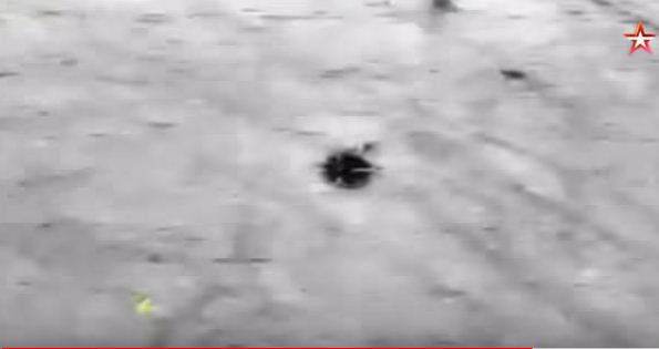 بالفيديو.. مقاتلة روسية تصيب الجولاني زعيم جبهة النصرة