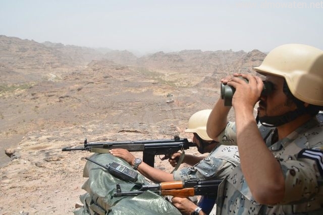 حرس الحدود السعودي يدمِّر شاحنة تحمل ذخيرة داخل الأراضي اليمنية