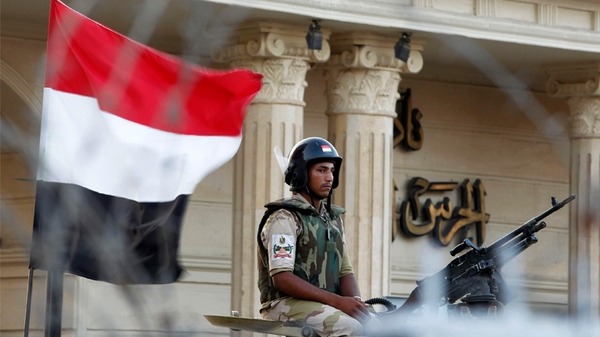 الجيش المصريّ يتصدى لمظاهرة إخوانيّة اتّجهت لوزارة الدّفاع - المواطن