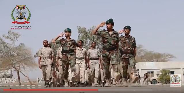 بالفيديو.. الجيش اليمني يدفع بخريجي المهارات القتالية في مأرب - المواطن