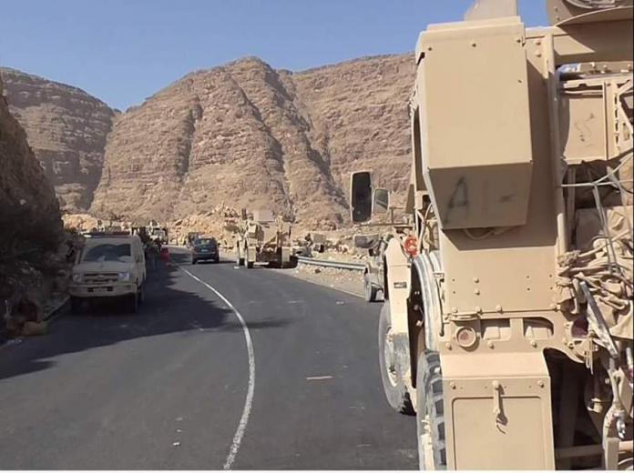 الجيش اليمني والمقاومة يخوضون معارك في نهم ويطهرون عدة مناطق في شرق العاصمة