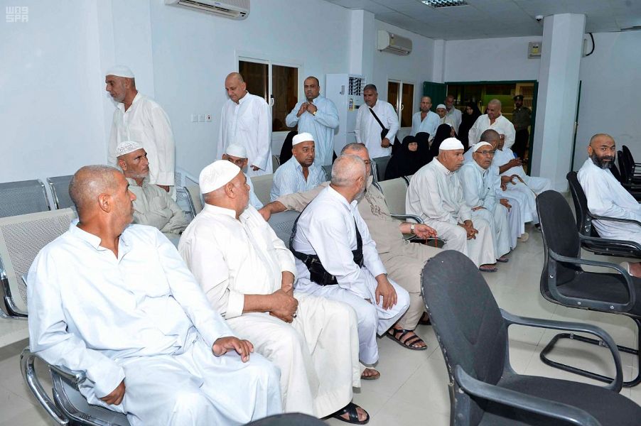 بالصور.. الحجاج العراقيون يبدأون بالمغادرة عبر منفذ جديدة عرعر