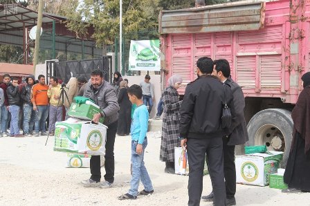 بالصور.. الحملة السعودية تواصل توزيع المساعدات الإغاثية على الأشقاء السوريين