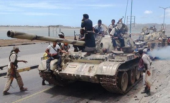 غارات التحالف تكبد الحوثيين 40 قتيلا
