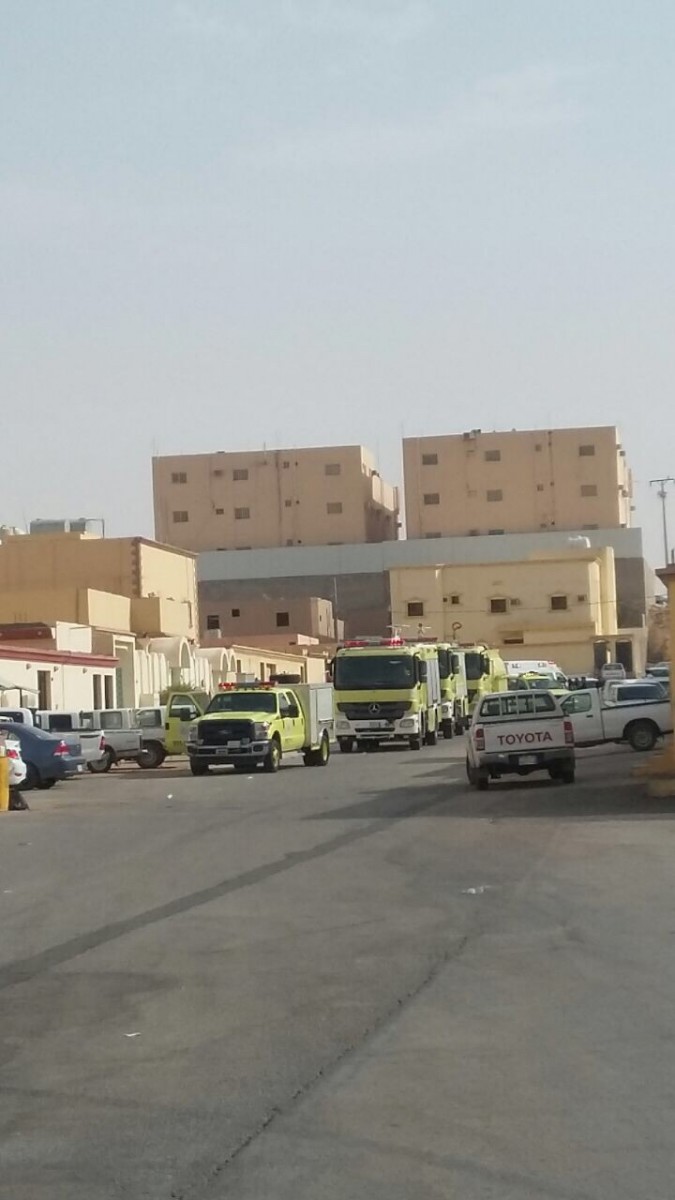 بالصور.. “مدني عرعر” ينقذ سبعة أشخاص من حريق شقة بحي بدنة