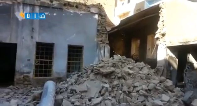 بالفيديو.. القصف العنيف يدمر مساكن المدنيين بدير الزور