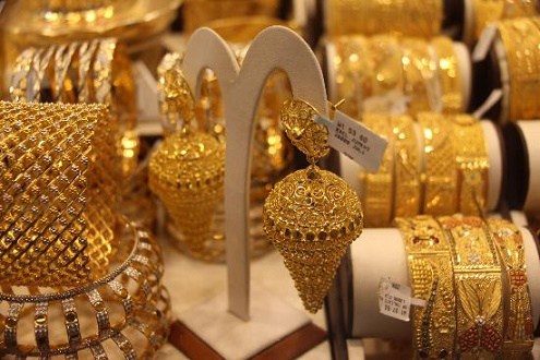 استقرار أسعار الذهب في الإمارات.. وعيار 22 يسجل 143.53 درهم