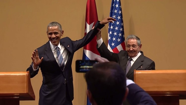 راؤول كاسترو.. صد أوباما وأوشك أن ينهي العالم بحرب نووية