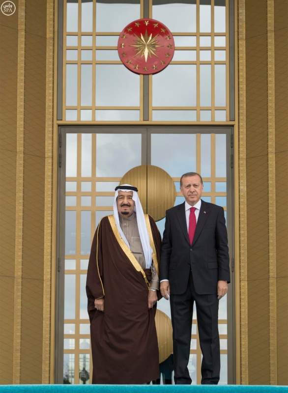 الرئيس التركي يستقبل الملك 15