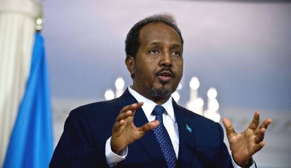 رئيس الصومال يمنع استخدام اللغات الأجنبية بالمكاتب الحكومية