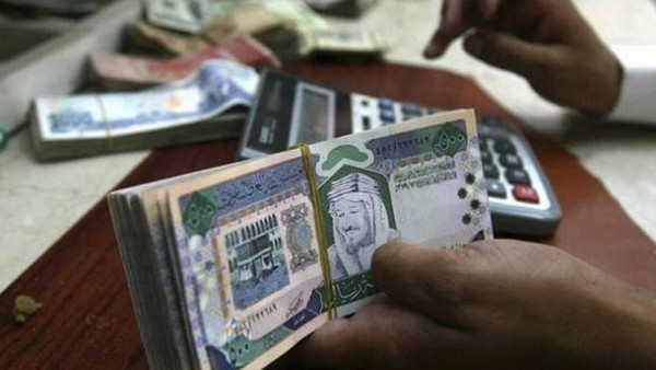 أسعار صرف العملات العربية والأجنبية اليوم الجمعة أمام الريال