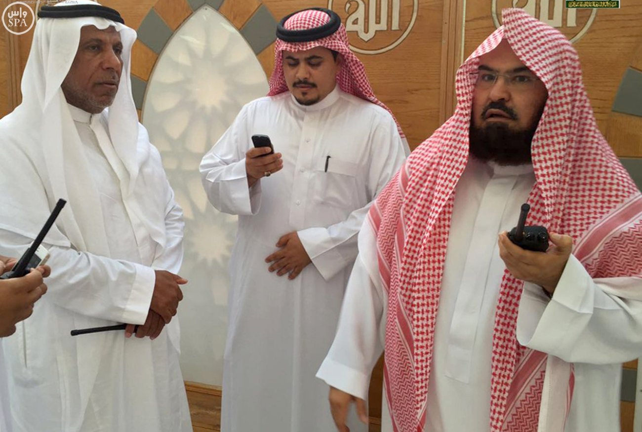 السديس يحث العاملين في المسجد الحرام لبذل المزيد من الجهد في خدمة ضيوف الرحمن