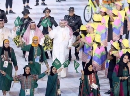 هنا تعليقات حول مشاركة السعوديات في الأولمبياد : احتشام ومثلن الوطن ورفعن العلم