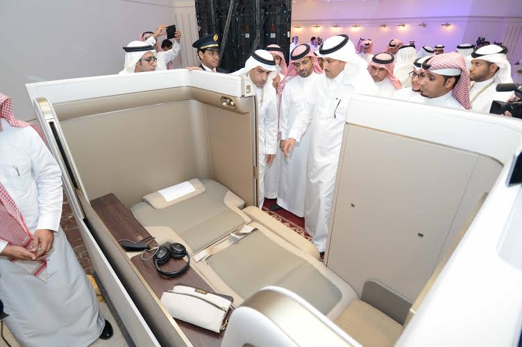 السعودية تكشف عن جناح الدرجة الأولى الجديد لطائرة بوينج ‫(1)‬