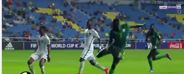 بالفيديو .. السنغال يستغل ثغرات أخضر الشباب وينهي المباراة بهدفين دون رد