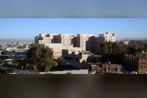 سفارة أميركا باليمن تسرح 360 موظفًا محليًا