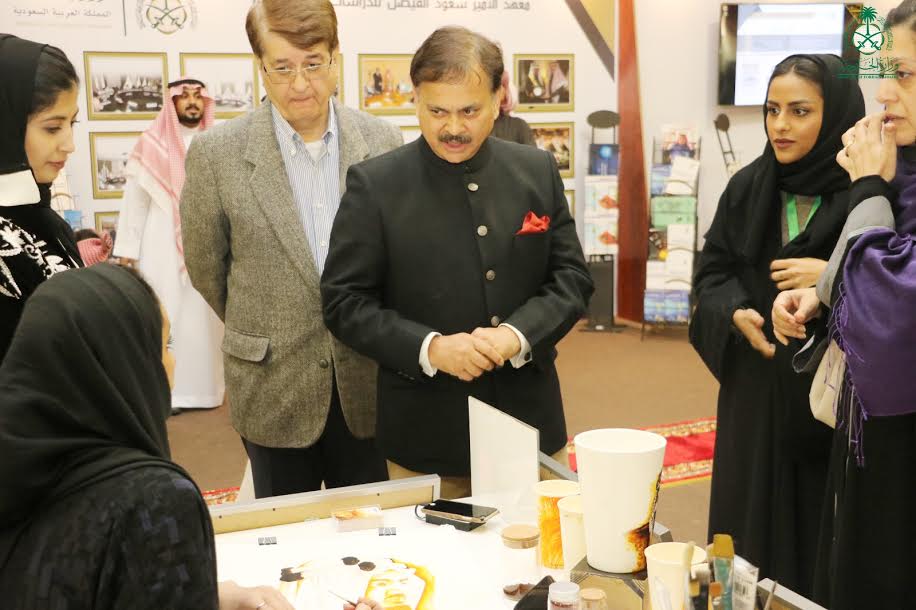 السفير الهندي لدى السعودية : فتح المجال للشباب في جناح الخارجية بالجنادرية رائع
