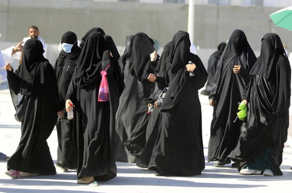 خبير دولي: السماح للمرأة بقيادة السيارة محرك قوي نحو بناء مجتمع سعودي نابض