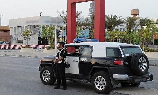 سعودي قَتل في الخبر وهرب فضبطته شرطة الرياض بكمين مُحكم