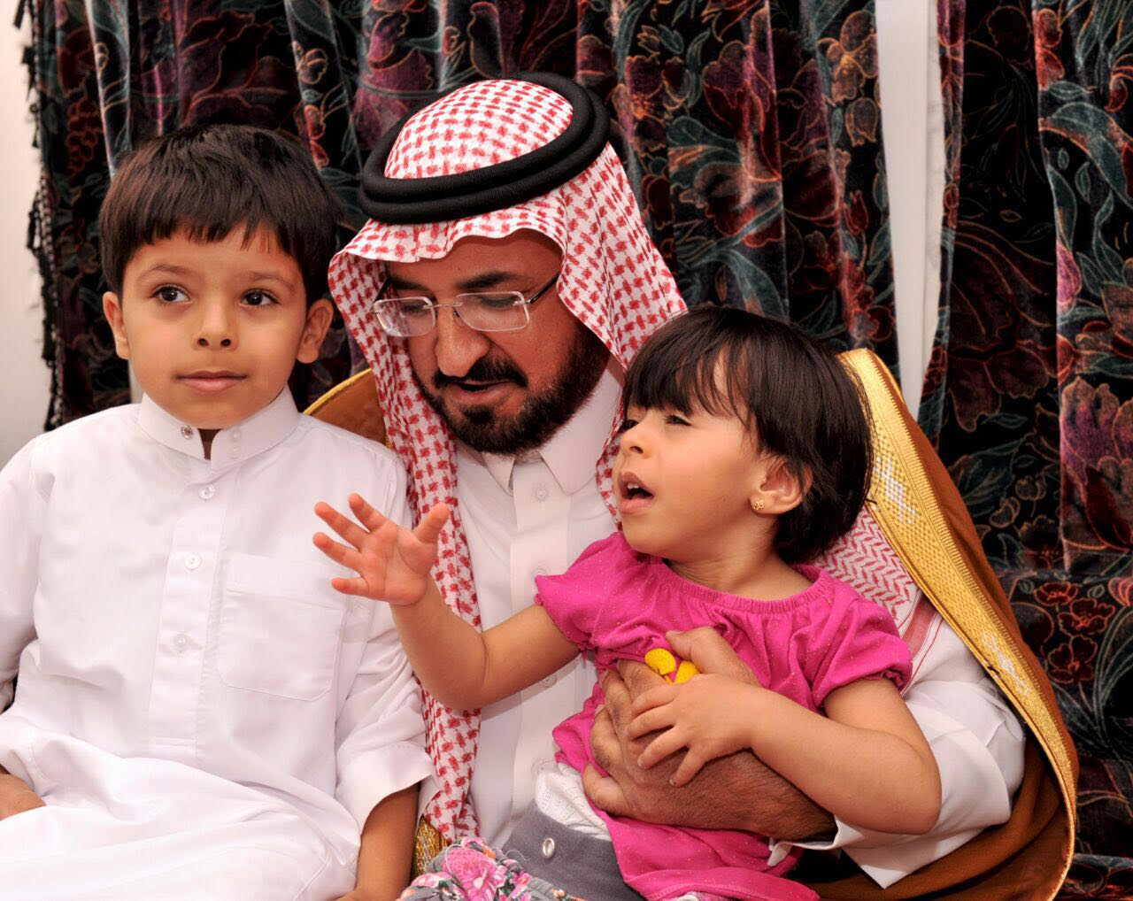 الشمري ينقل تعازي أمير الباحة في شهيد الواجب الغامدي (2)