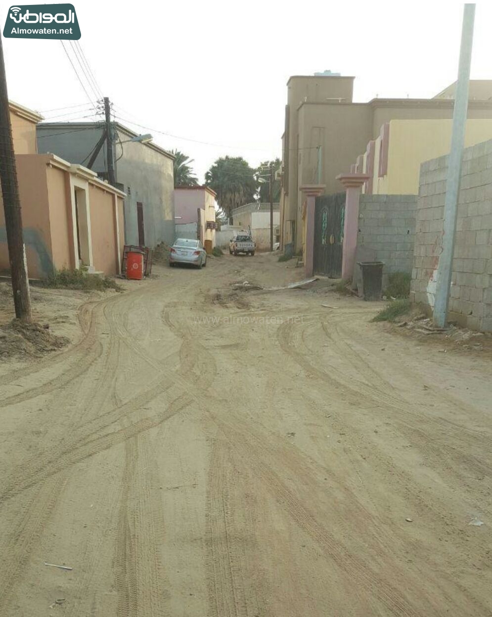 الشوارع الرملية والغبار تؤرق سكان “غريب جازان”