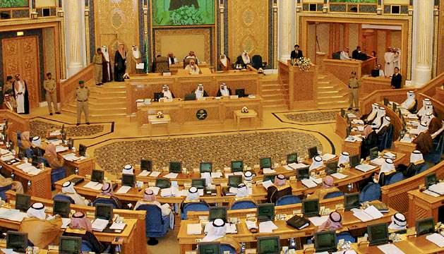 الشورى يناقش دعم برامج الأسر المنتجة وتعديل نظام المرور الأسبوع القادم